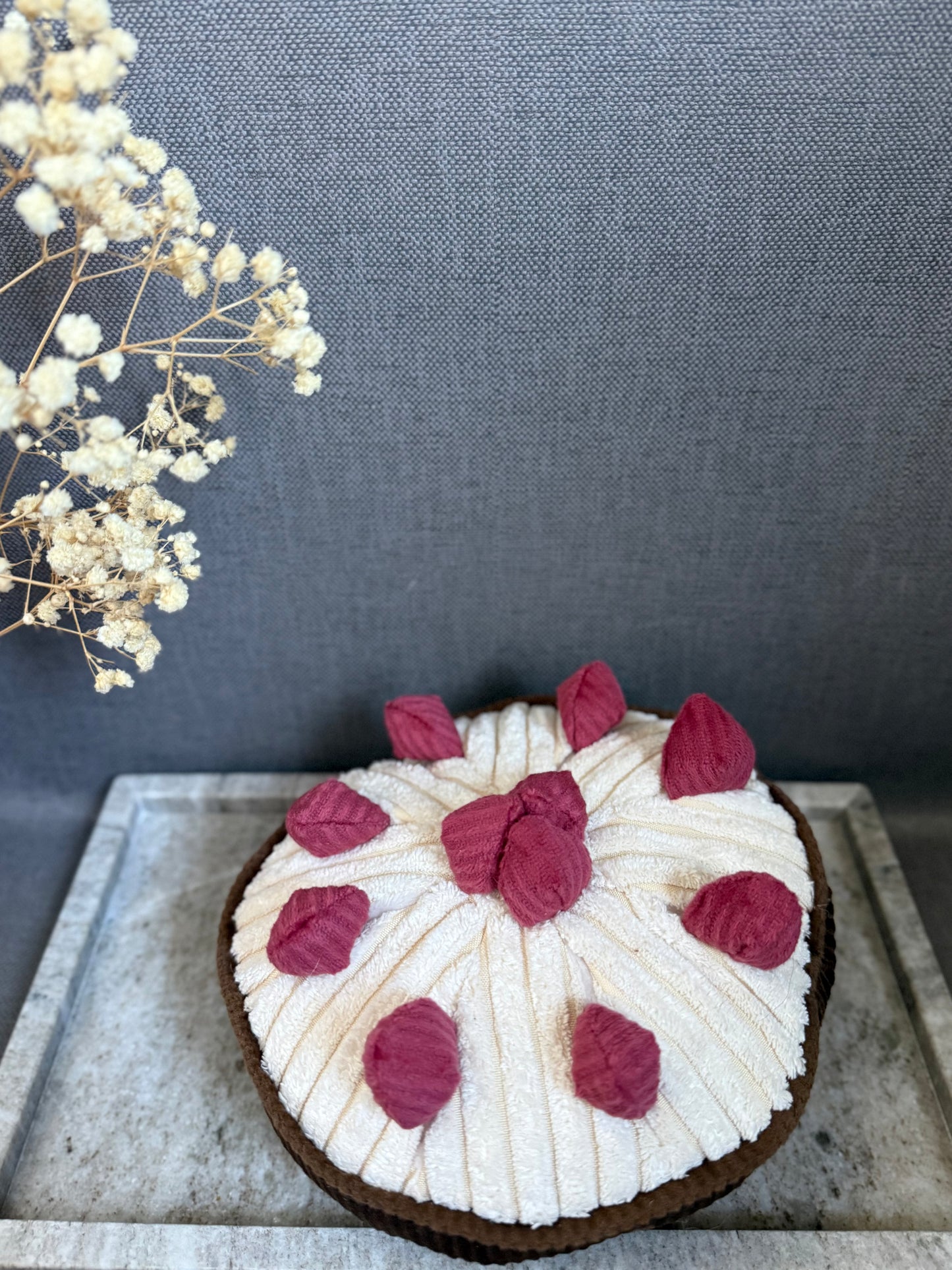 Tarte aux baies - peluche de fouille