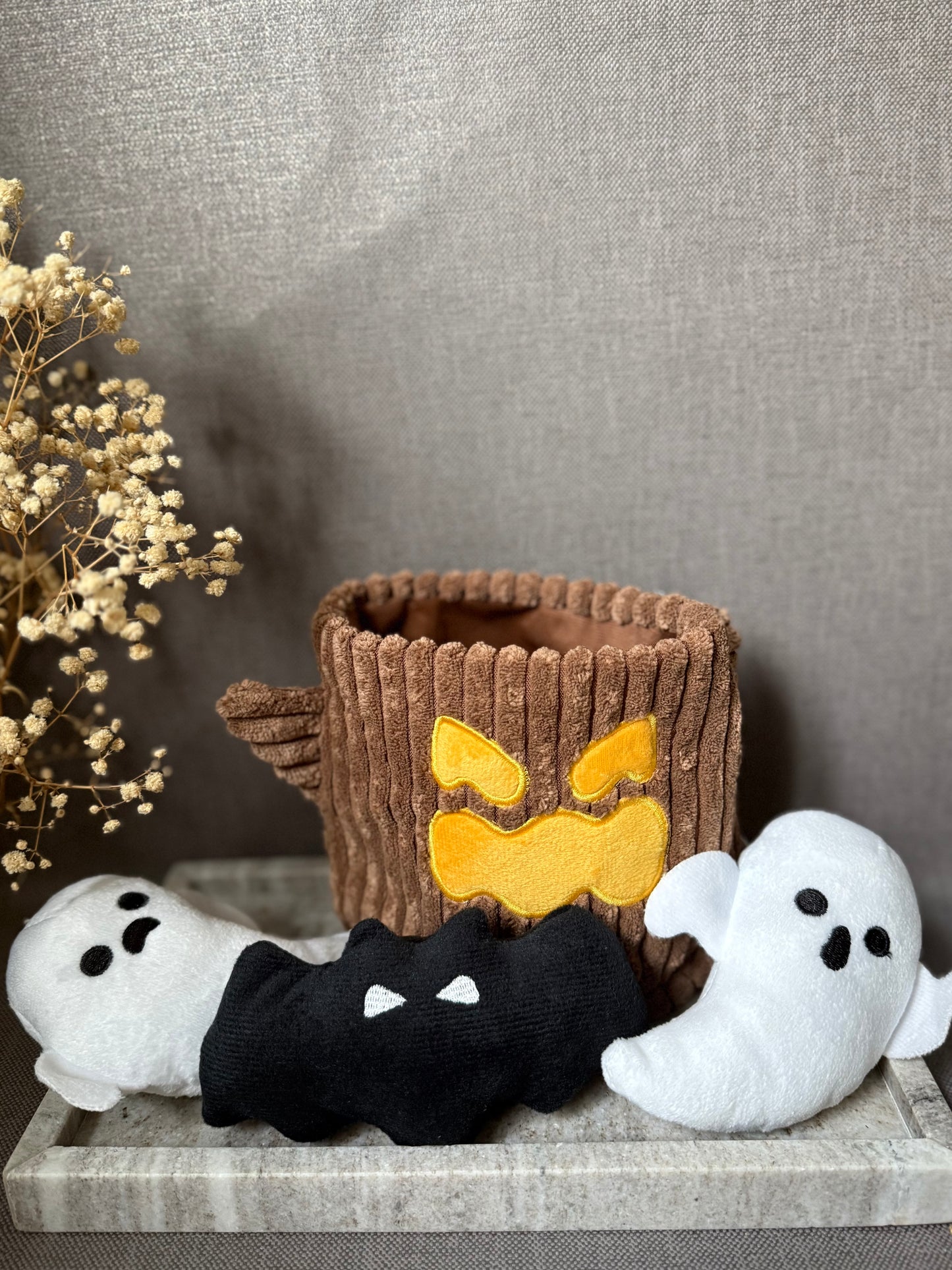 Arbre hanté - peluche de fouille